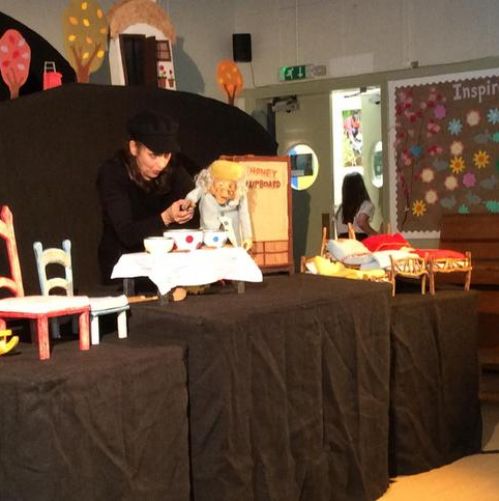 The Garlic Theatre Company performing ‘Oldilocks’​​​​​​​